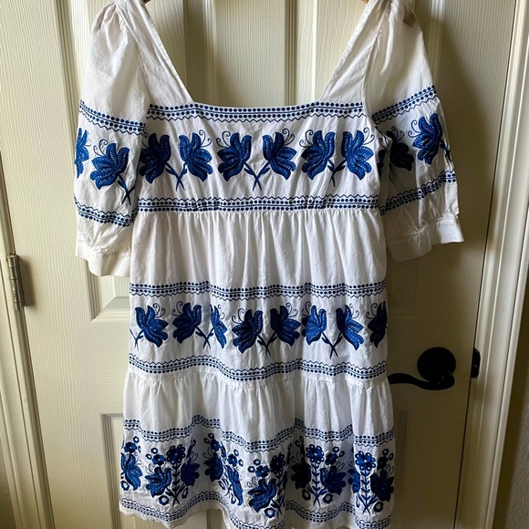 White Linen mini dress - Picture 1 of 4